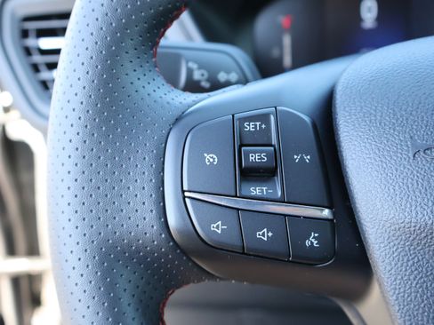 Used 2025 Ford Escape ST-Line AWD/4WD image 36