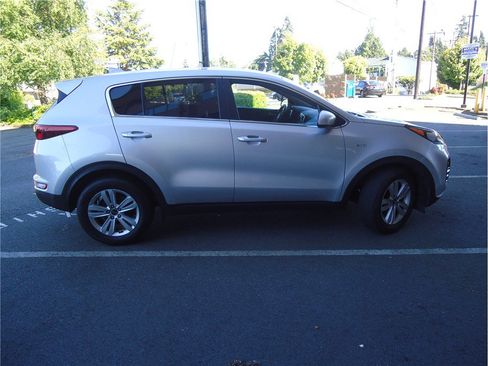 Used 2019 Kia Sportage LX AWD/4WD image 5