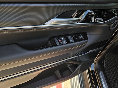 New 2026 Jeep Grand Wagoneer Summit AWD/4WD image 18
