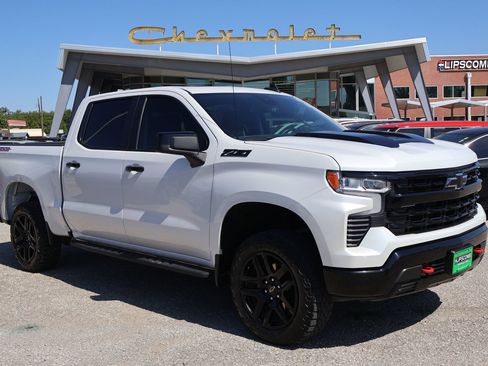 Used 2024 Chevrolet Silverado 1500 LT Trail Boss w/ Convenience Package II AWD/4WD image 7