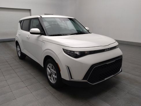 Used 2025 Kia Soul LX w/ LX Technology Package image 13