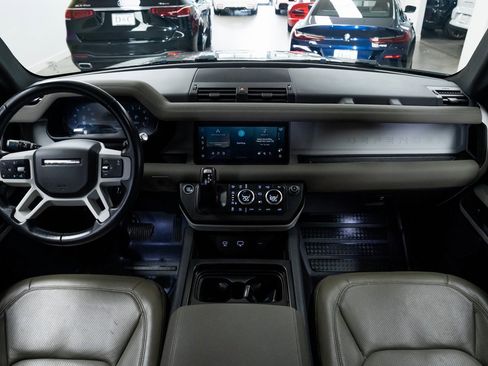 Used 2021 Land Rover Defender 110 SE image 9