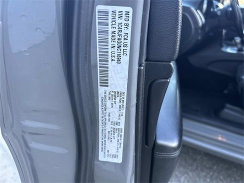 Used 2022 Jeep Grand Cherokee Laredo X image 35