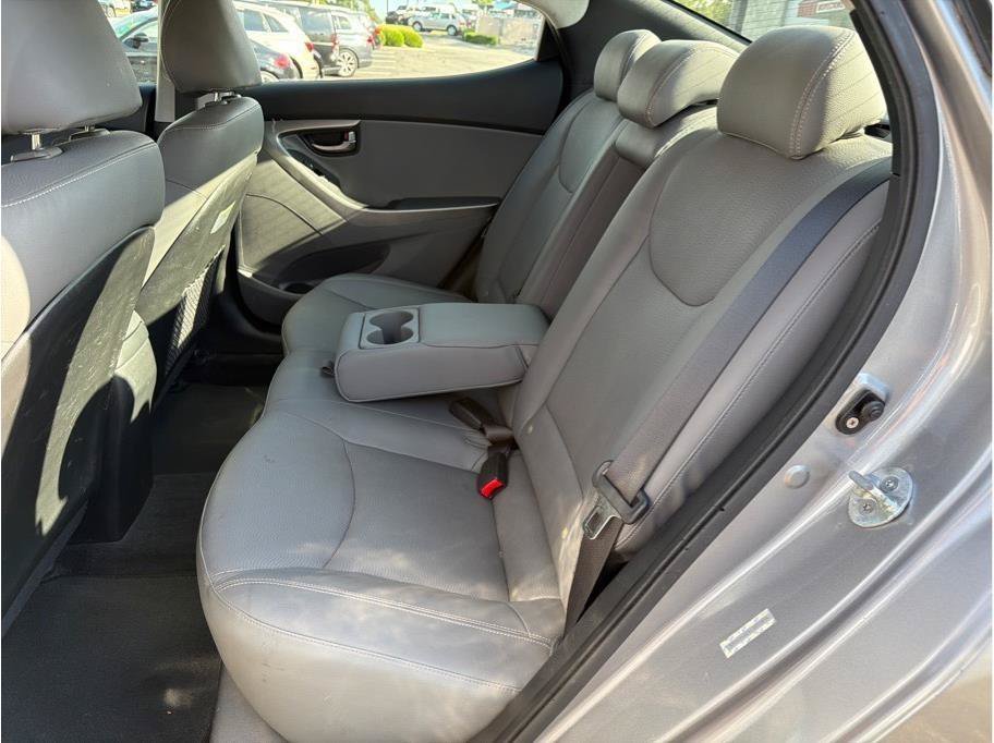 Used 2012 Hyundai Elantra Limited FWD image 10