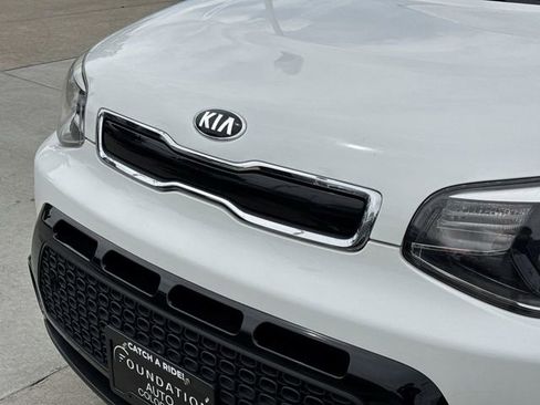 Used 2016 Kia Soul + FWD image 26