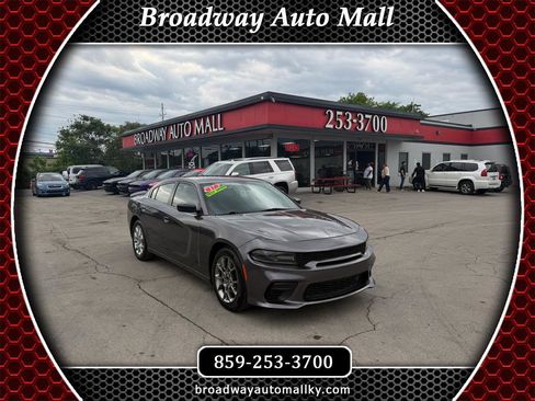 Used 2017 Dodge Charger SXT w/ Driver Confidence Group AWD/4WD image 1