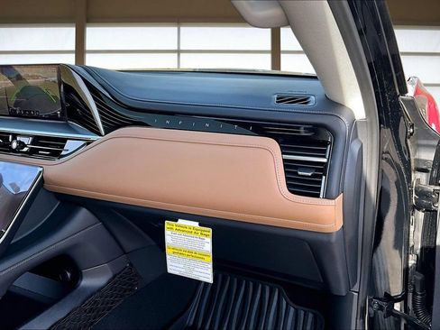 New 2026 INFINITI QX80 Luxe w/ Cargo Package AWD/4WD image 17