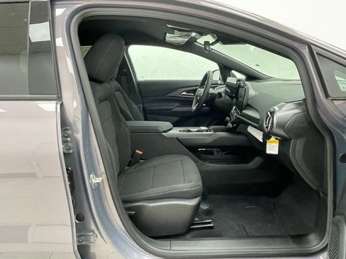 New 2026 Chevrolet Equinox EV LT image 13