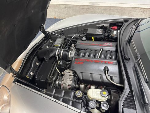Used 2005 Chevrolet Corvette Coupe RWD image 23