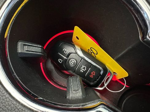 Used 2017 Ford Mustang Premium image 28