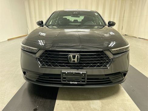 Used 2023 Honda Accord Sport image 8