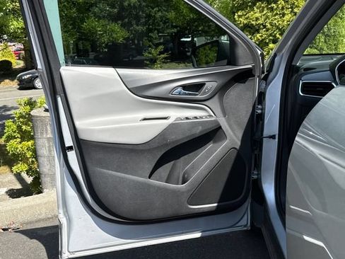 Used 2020 Chevrolet Equinox LS w/ LS Convenience Package FWD image 15