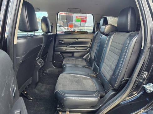 Used 2019 Mitsubishi Outlander SE image 11