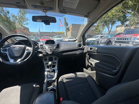 Used 2016 Ford Fiesta SE FWD image 13