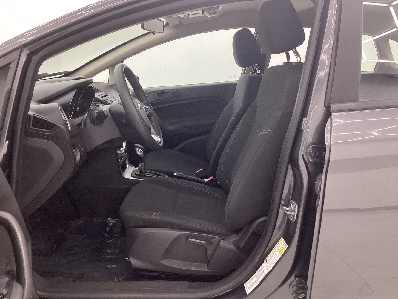 Used 2019 Ford Fiesta SE FWD image 14