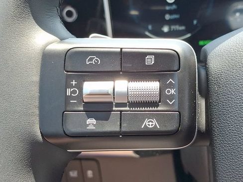 Used 2025 Hyundai Santa Fe Limited AWD/4WD image 23