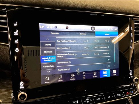 Used 2022 Jeep Wagoneer Series II AWD/4WD image 37
