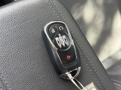 Used 2025 Buick Encore GX Preferred FWD image 21
