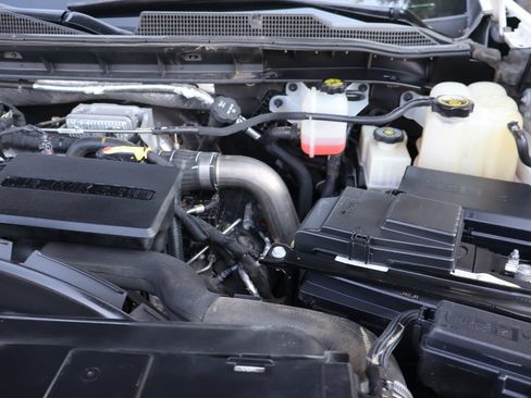 Used 2022 Chevrolet Silverado 3500 LT AWD/4WD image 43