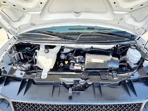 Used 2016 Chevrolet Express 2500 Express image 21