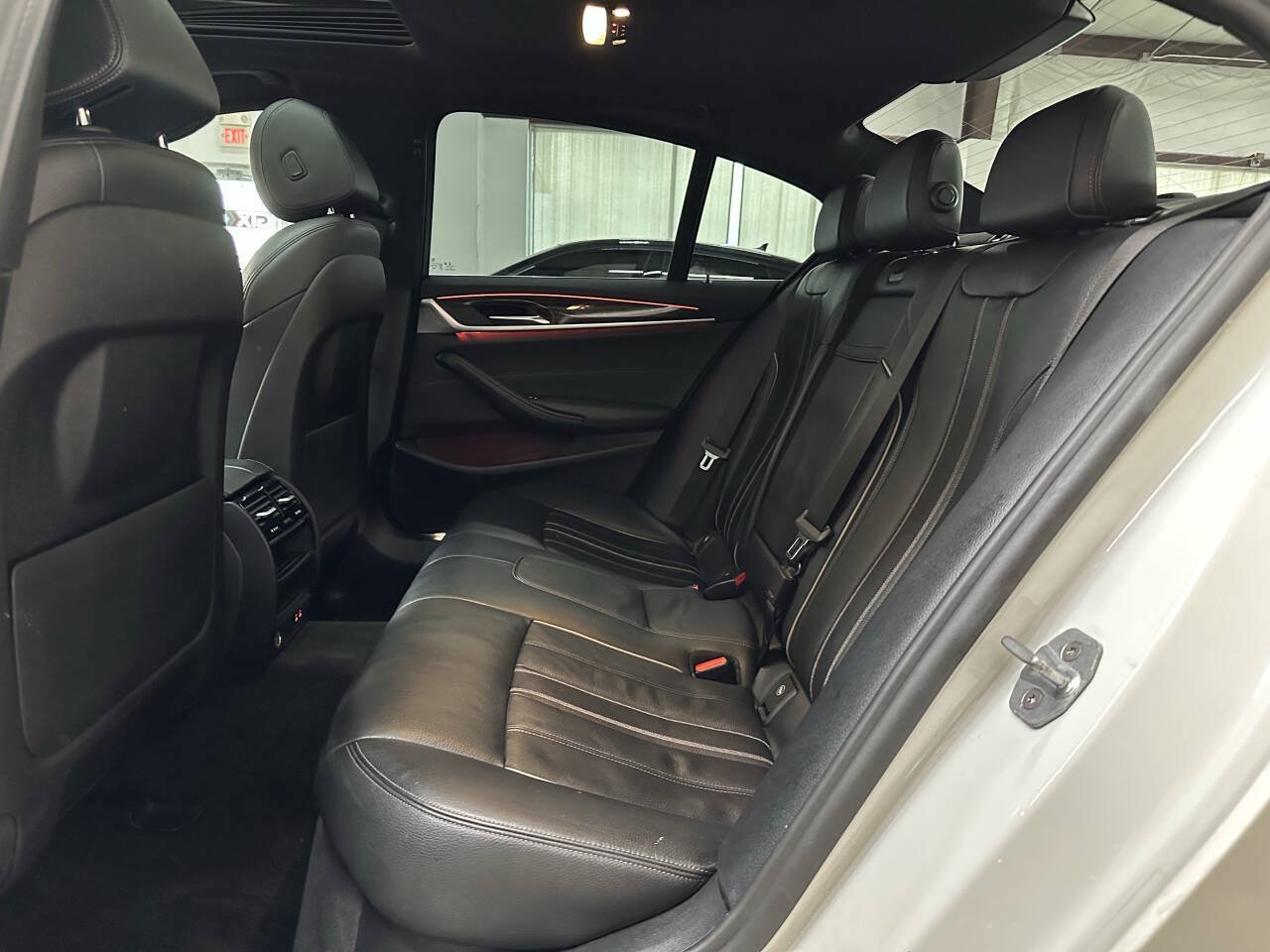 Used 2020 BMW 530i w/ Convenience Package RWD image 13