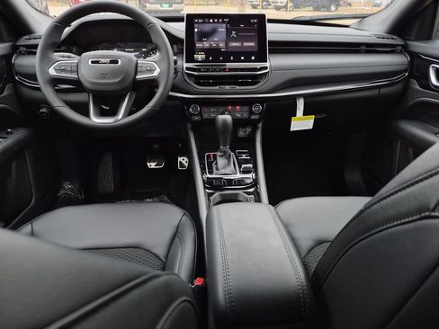 New 2026 Jeep Compass Latitude AWD/4WD image 15