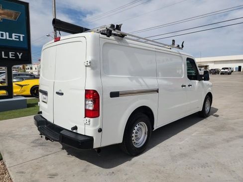 Used 2020 Nissan NV 3500 S image 4