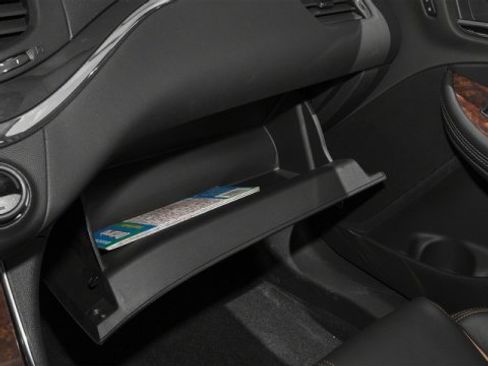 Used 2016 Chevrolet Impala LTZ w/ Enhanced Convenience Package image 19