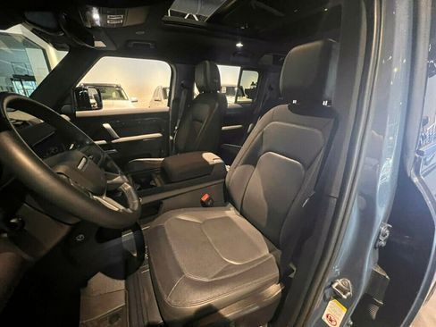 Used 2023 Land Rover Defender 110 X-Dynamic SE image 10