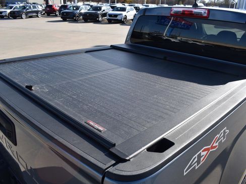 Used 2022 Chevrolet Colorado LT image 18