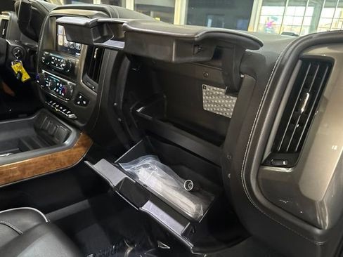 Used 2019 Chevrolet Silverado 2500 High Country w/ Duramax Plus Package AWD/4WD image 42