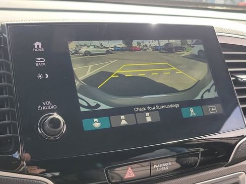 Certified 2025 Honda Passport TrailSport image 32