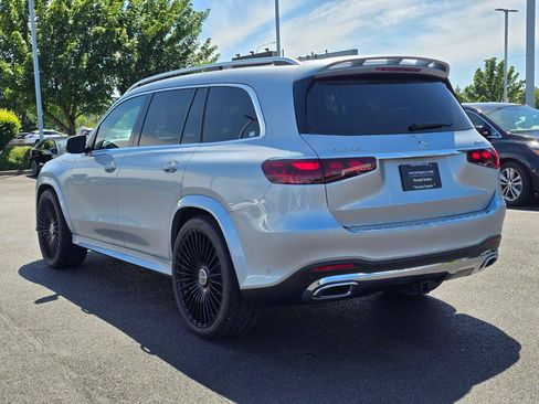 Used 2024 Mercedes-Benz GLS 450 4MATIC image 3