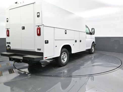 New 2025 Chevrolet Express 3500 w/ Power Convenience Package RWD image 6