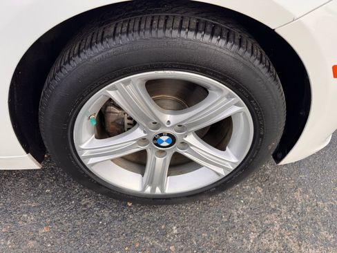 Used 2015 BMW 320i Sedan image 4