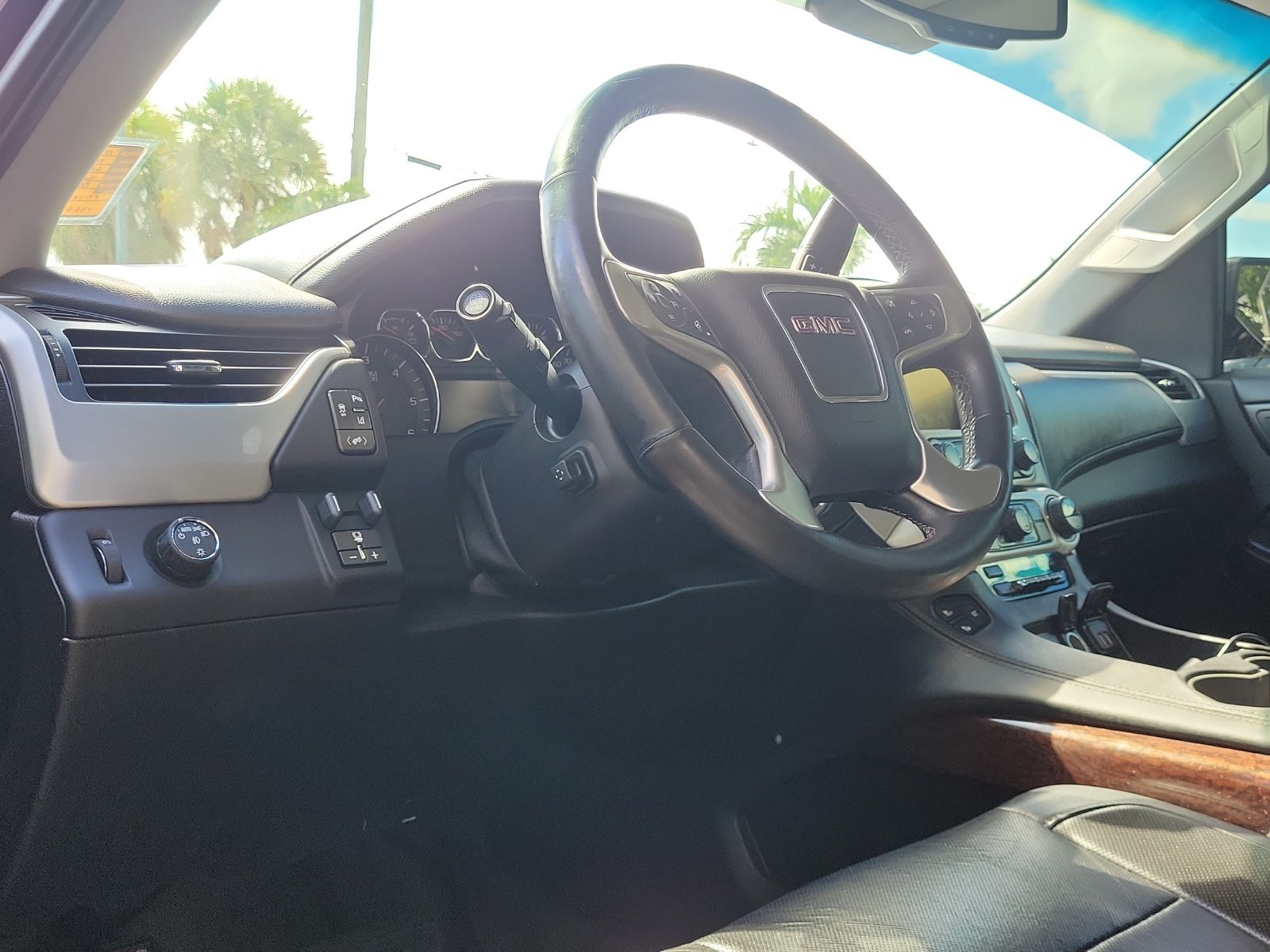 Used 2015 GMC Yukon SLT w/ Open Road Package RWD image 12