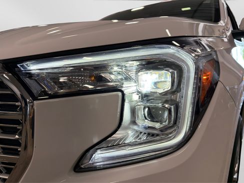 Used 2022 GMC Terrain Denali AWD/4WD image 13