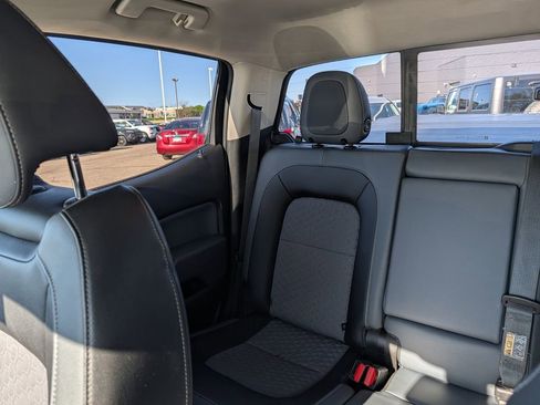 Used 2017 Chevrolet Colorado Z71 AWD/4WD image 12