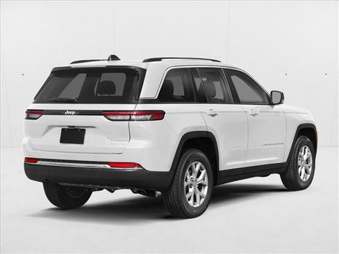 New 2025 Jeep Grand Cherokee Limited image 2