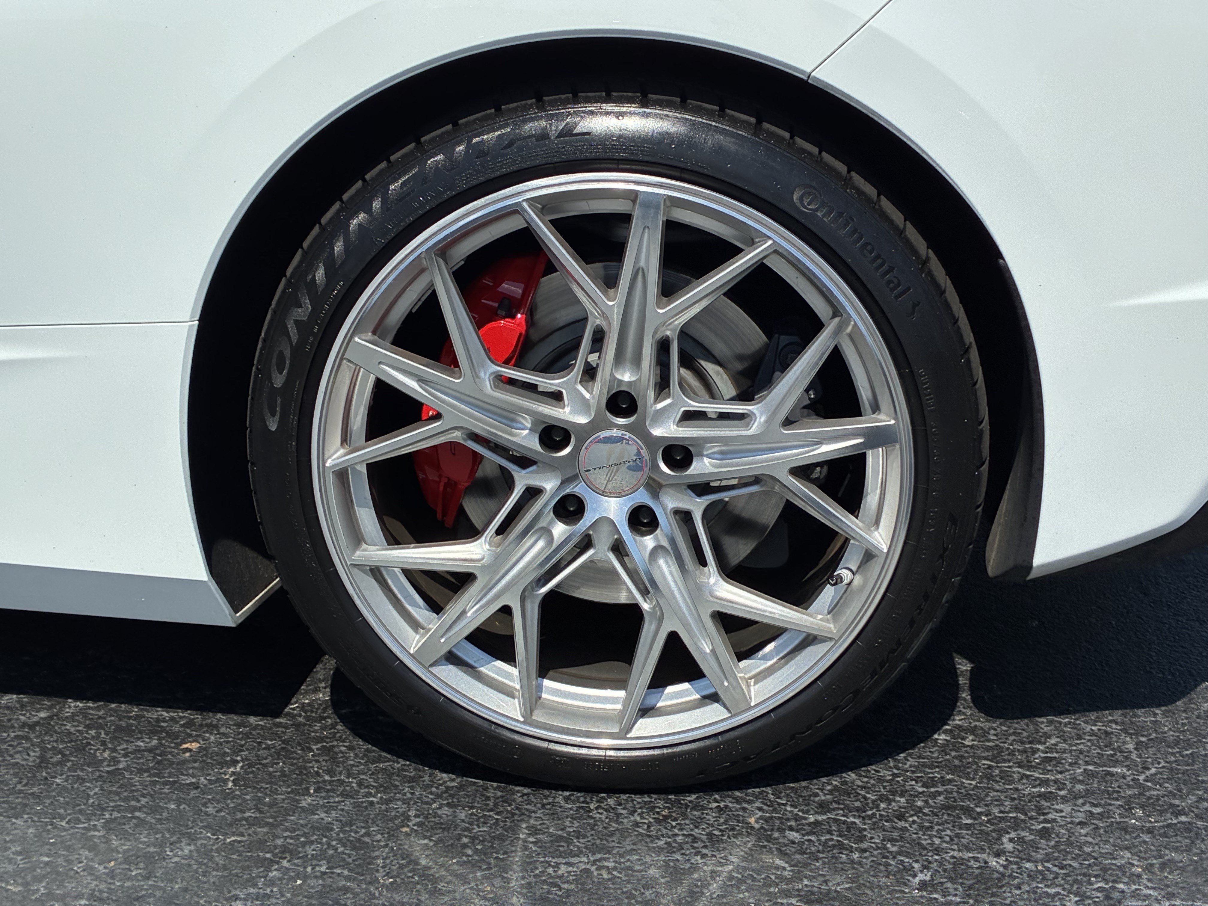 Used 2021 Chevrolet Corvette Stingray Premium Cpe w/ Z51 Performance Package RWD image 10