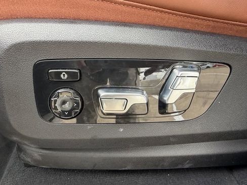 Used 2024 BMW X7 M60i w/ Executive Package AWD/4WD image 28