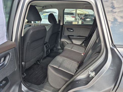 Used 2022 Nissan Rogue SV AWD/4WD image 12
