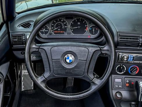 Used 1998 BMW Z3 1.9 image 32
