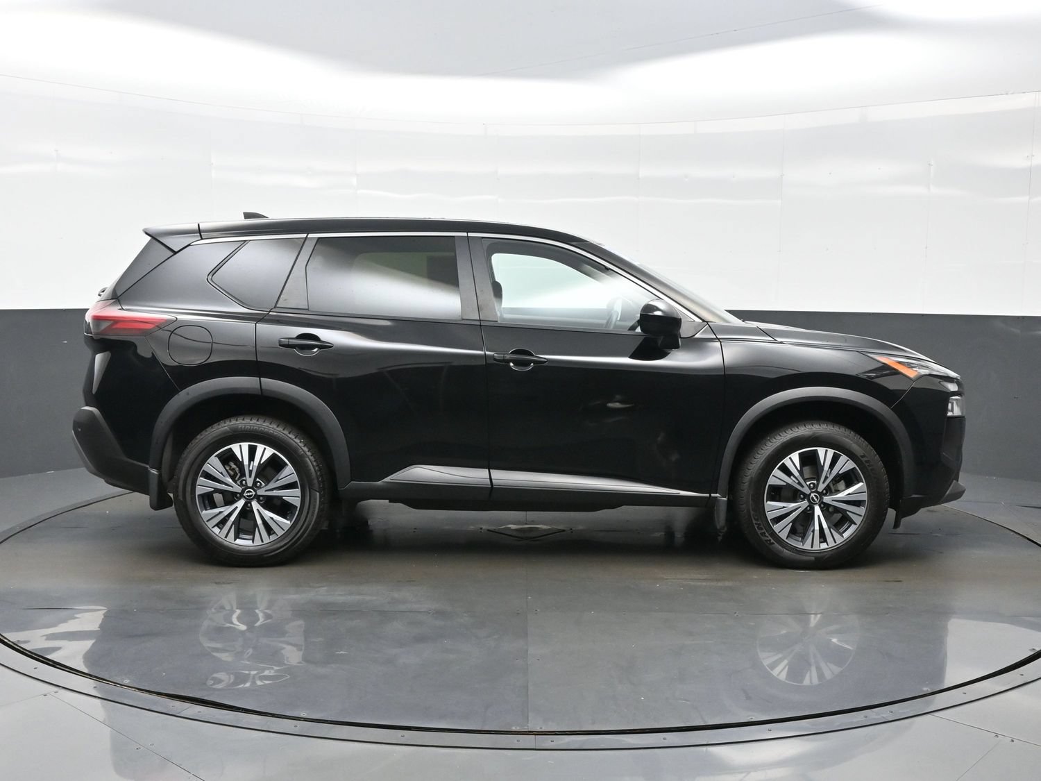 Used 2023 Nissan Rogue SV AWD/4WD image 10