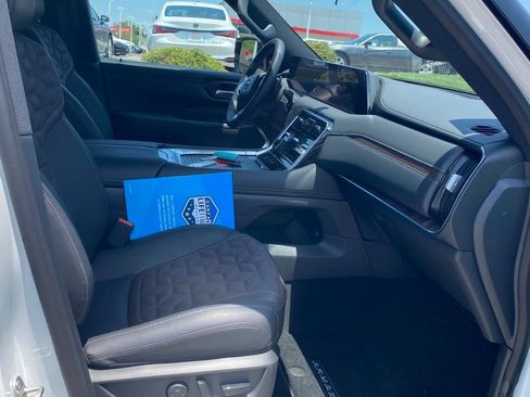 Used 2026 Nissan Armada Platinum RWD image 16