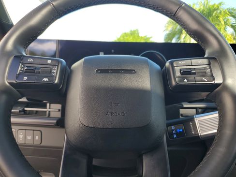 Used 2024 Hyundai Santa Fe Calligraphy image 22