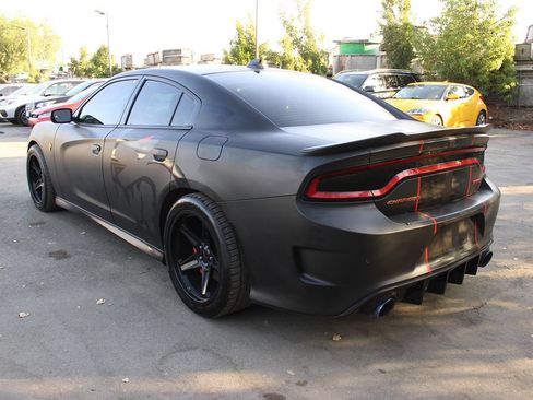 Used 2018 Dodge Charger SRT Hellcat w/ Harman/Kardon Audio Group RWD image 5