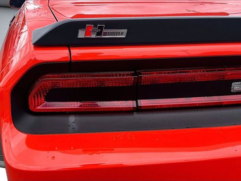 Used 2009 Dodge Challenger SRT8 w/ SRT Option Group II RWD image 23