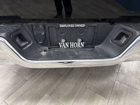 Used 2022 RAM 1500 Classic SLT image 32