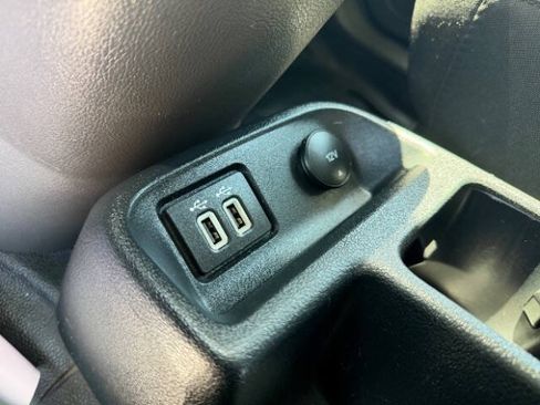 Used 2022 Ford Transit Connect XL FWD image 12